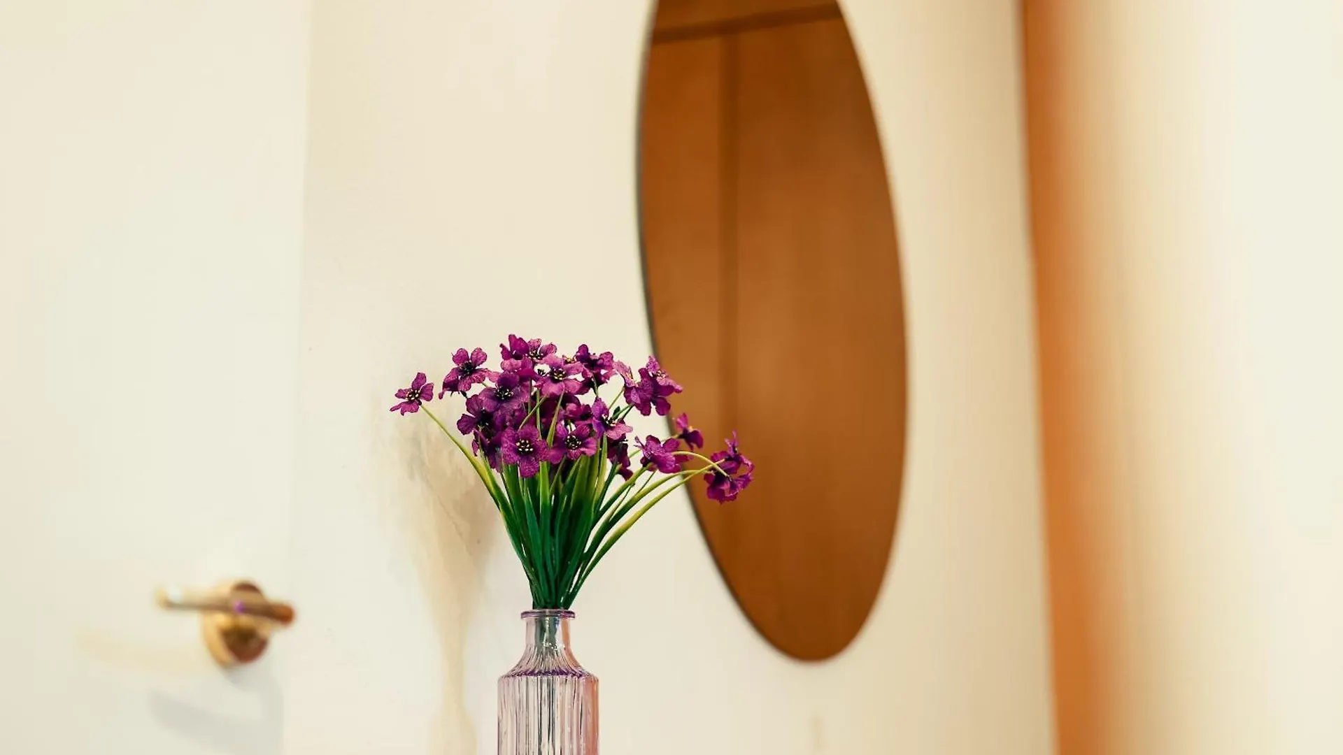 The Mirror Attic - Moscova Brera Milano Daire
