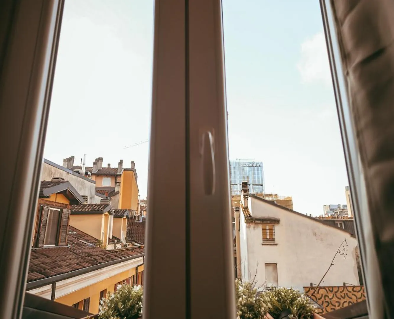 The Mirror Attic - Moscova Brera Milano Daire